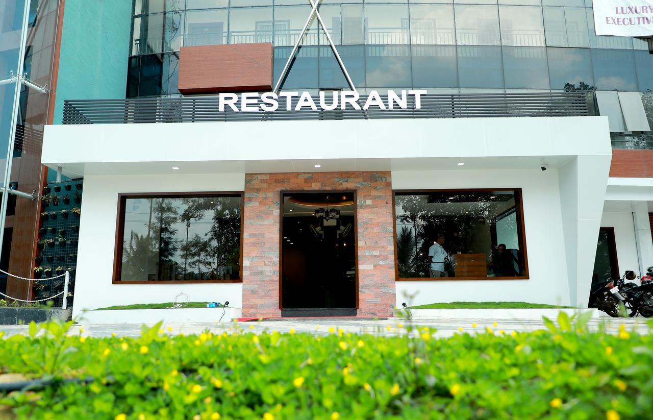 Wayanad Royal Crown Hotel Kalpatta Exterior foto